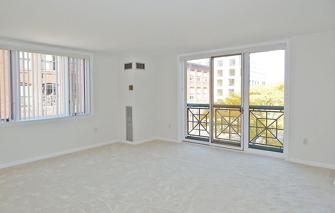 2 beds, 1 bath, 1,201 sqft, $3,400, Unit 230
