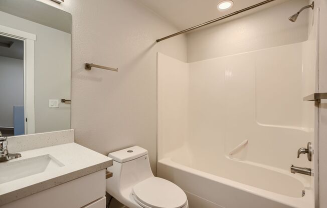 2 beds, 1.5 baths, 900 sqft, $2,195, Unit Unit 22