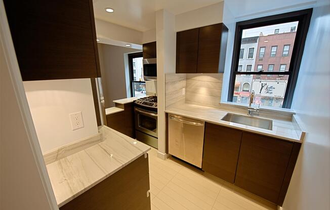 2 beds, 2 baths, $7,765, Unit 3CS