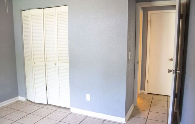 1 bed, 1 bath, 600 sqft, $899, Unit 8215-5
