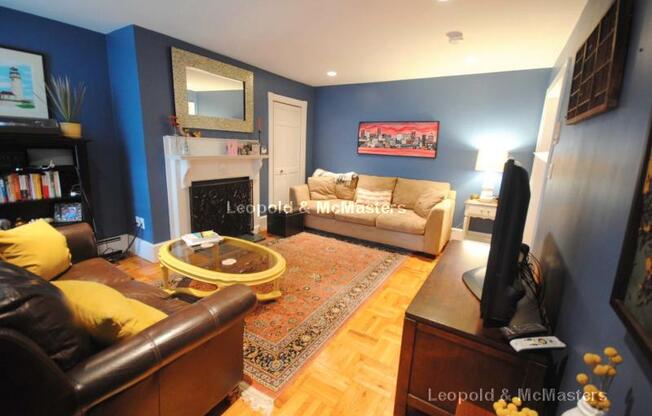 25 Green St  Unit 1