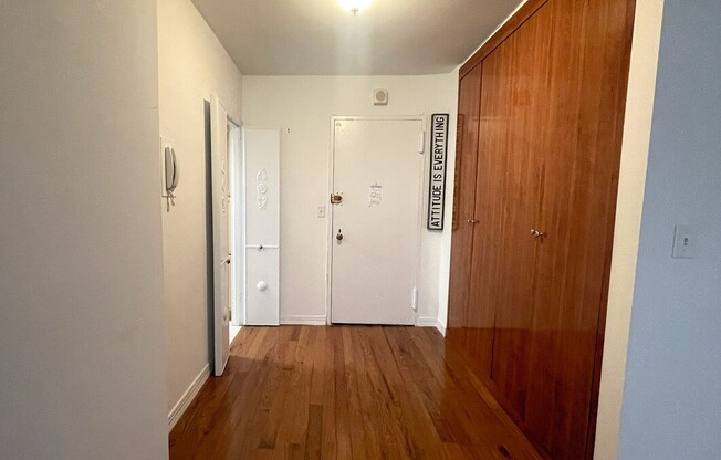 1 bed, 1 bath, 604 sqft, $4,000, Unit 15G
