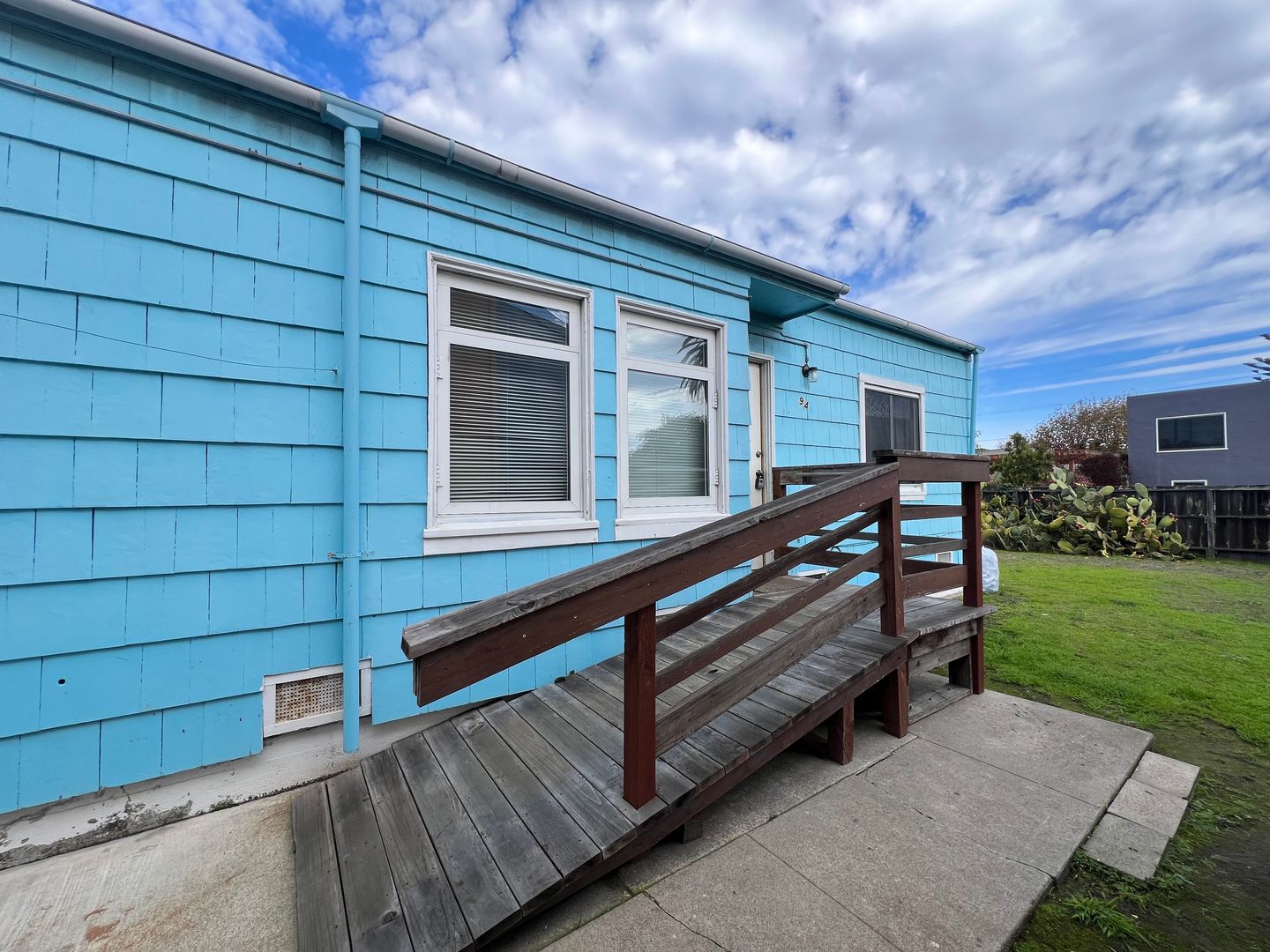 G1 | 940-942 Easton Avenue