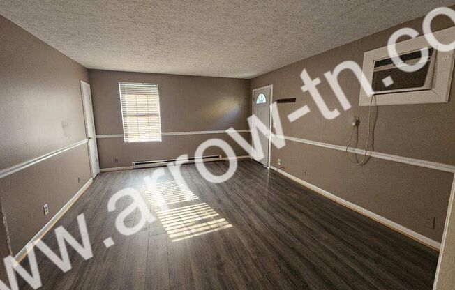 2 beds, 1 bath, 864 sqft, $1,450