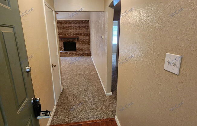 2204 OAK HL DR