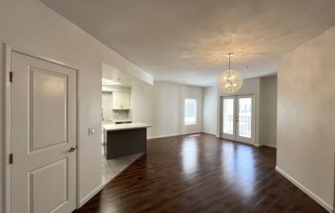$500 OFF First Month's Rent! 2BR/2BA Downtown Marina District Condo - Gated Community, In-Unit Laundry, Assigned Parking, and Pet Friendly!