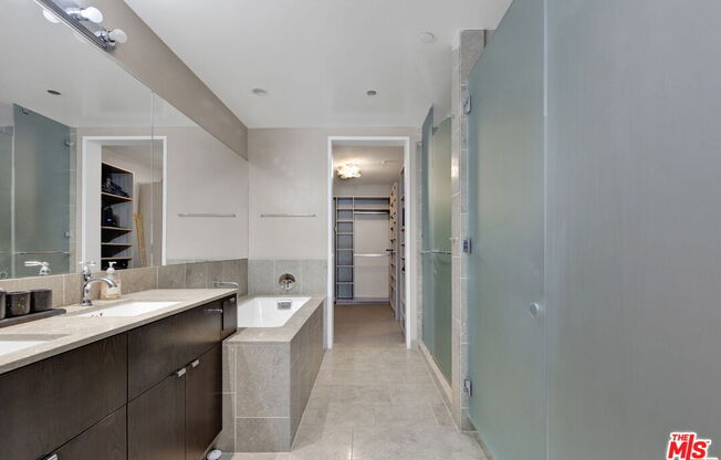 1 bed, 2 baths, 1,410 sqft, $5,000, Unit 6F