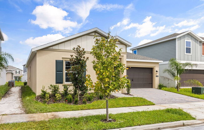 3 beds, 2 baths, 1,555 sqft, $2,350