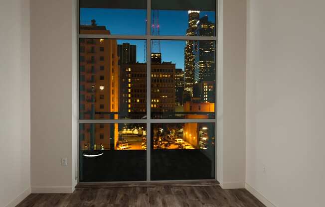 topaz penthouse floor plan with floor to window ceiling