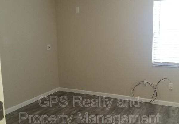 1504 POWDER AVE