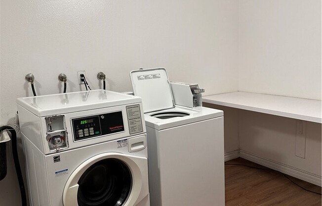 Studio, 1 bath, 425 sqft, $1,600, Unit 210