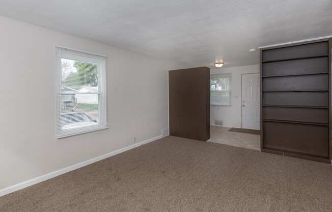 2 beds, 1 bath, 995 sqft, $950, Unit 2108