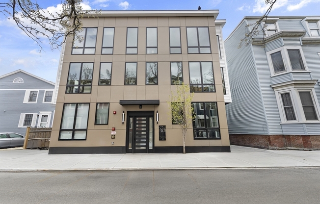 8 MERCER