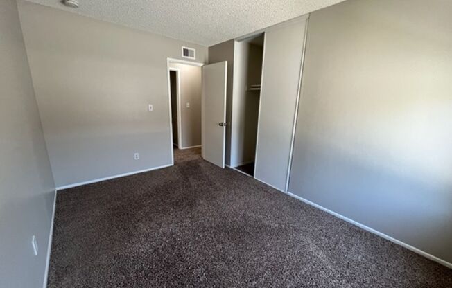 3 beds, 2.5 baths, $2,350, Unit 57