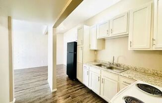 2 beds, 1 bath, 650 sqft, $950, Unit 114-15