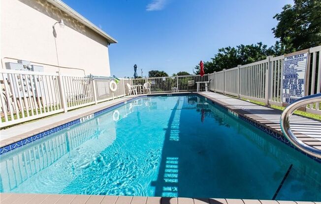 2 beds, 2 baths, $1,395, Unit 621 SW 47th Ter Unit 201