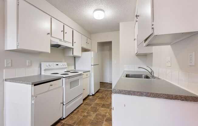2 beds, 1 bath, 864 sqft, $1,349, Unit #30