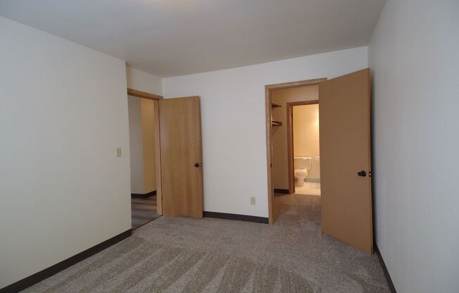 2 beds, 1.5 baths, 750 sqft, $1,390, Unit 313