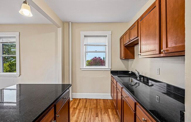 1 bed, 1 bath, $2,400, Unit 5S-7