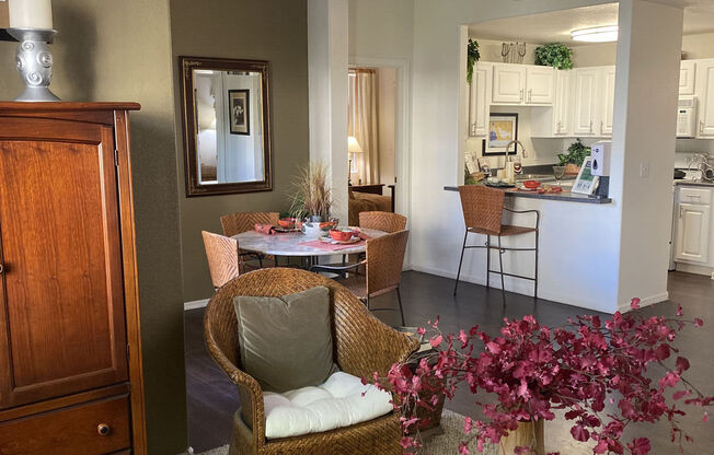 2 beds, 2 baths, 1,085 sqft, $1,615