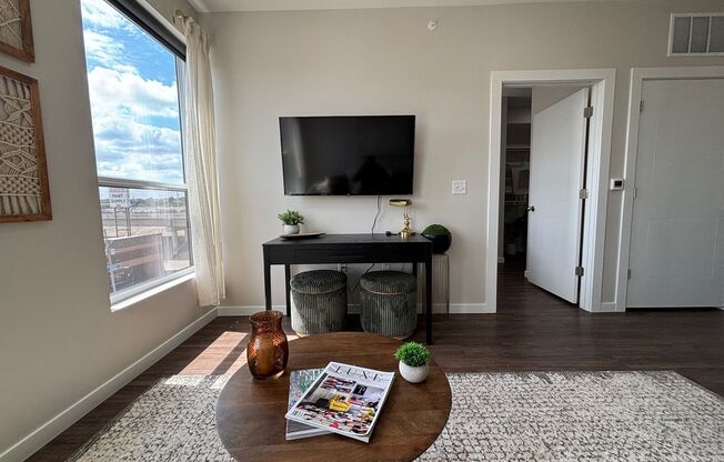 1 bed, 1 bath, 690 sqft, $1,395, Unit 508 - A690