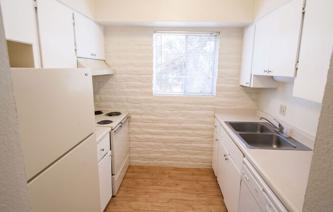 1 bed, 1 bath, 712 sqft, $1,010, Unit 15B