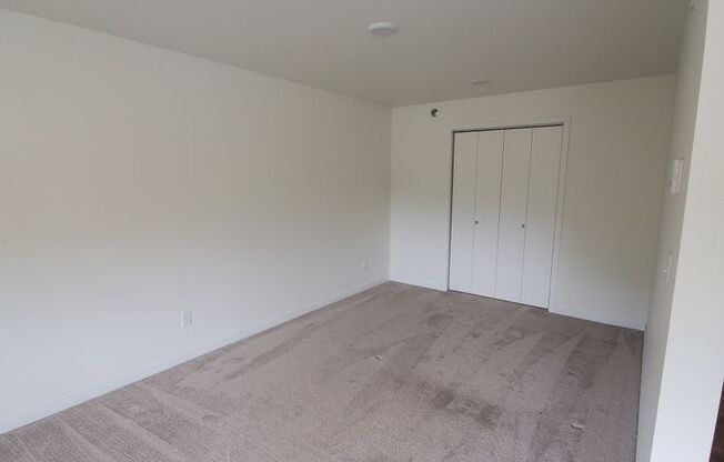 Studio, 1 bath, 653 sqft, $850, Unit 306