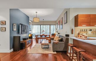 Hollywood Luxury Condo — 2 Beds • 2.5 Baths • Prime Location