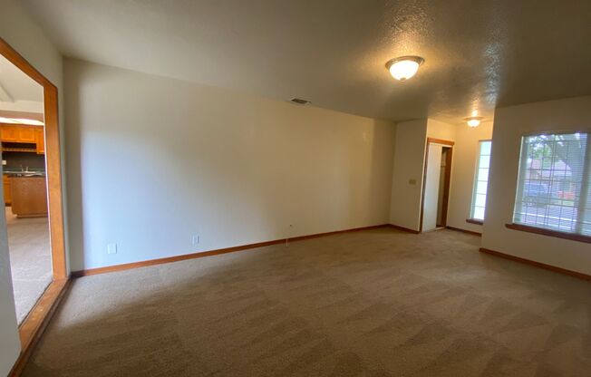 Get $200 Off Your 1st Month's Rent if Moved in by June 1st!