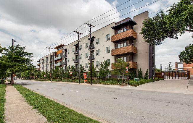 1 bed, 1 bath, 588 sqft, $1,371, Unit 4013