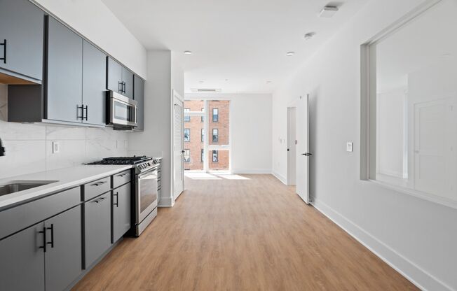 1 bed, 1 bath, $1,800