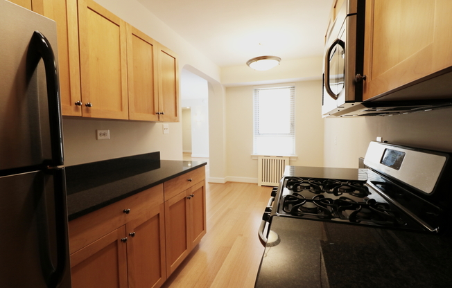 Studio, 1 bath, 450 sqft, $2,185, Unit 401