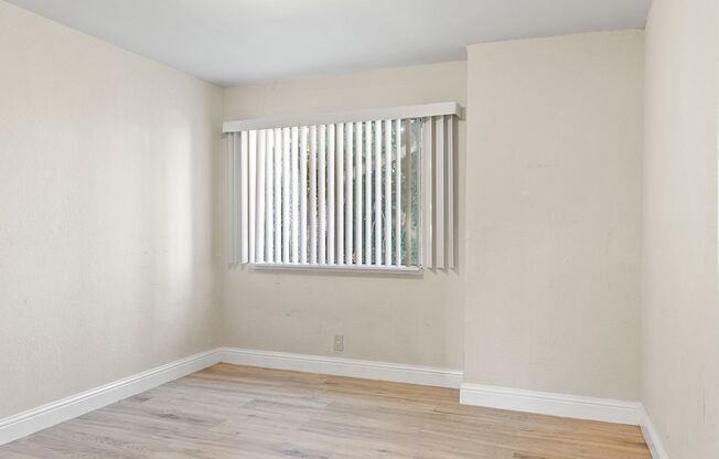 All Utilities Included in This Updated Oakland 2-Bed Apartment