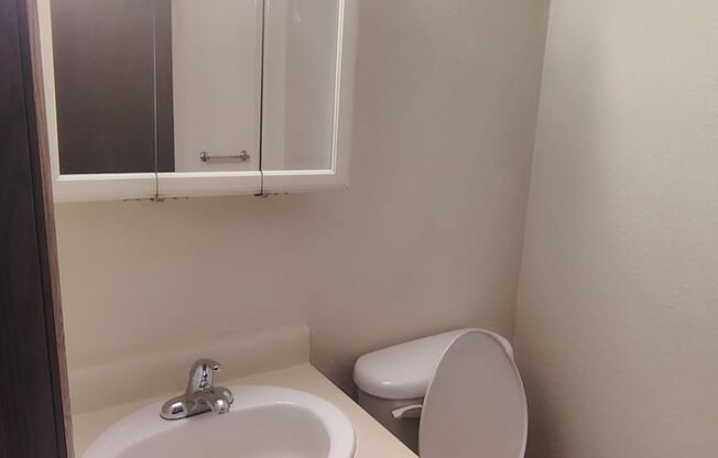 Studio, 1 bath, 288 sqft, $800, Unit Unit 208