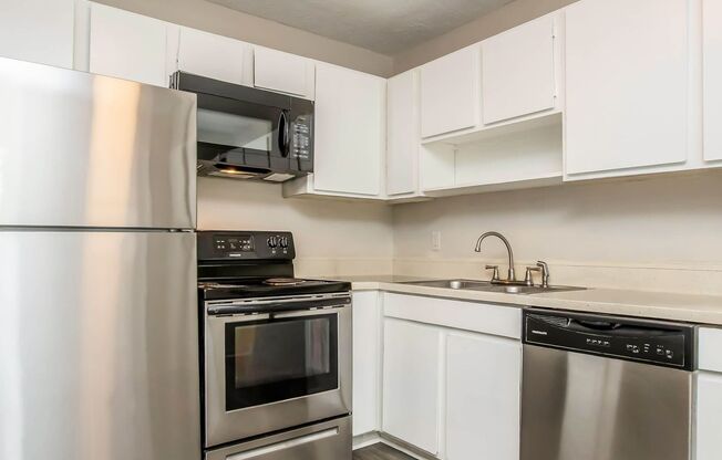 2 beds, 1 bath, 770 sqft, $1,100, Unit G5