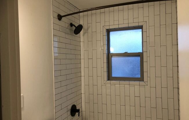 2 beds, 1 bath, 637 sqft, $1,750, Unit 212-C04