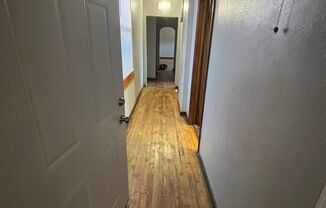 3 beds, 1.5 baths, 1,100 sqft, $1,050, Unit 405