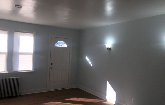 3 bedroom 1.5 bathroom in Baltimore