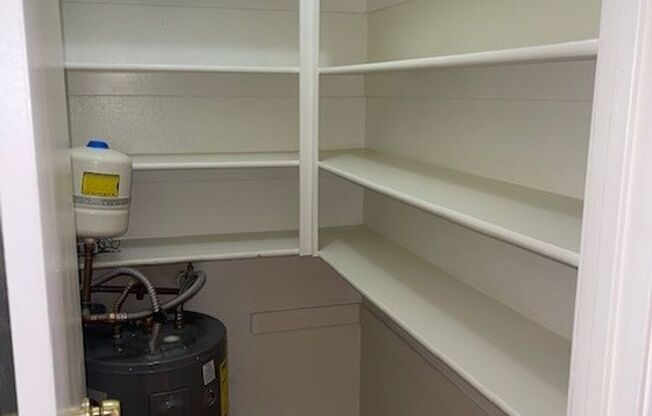 1 bed, 1 bath, 650 sqft, $1,295, Unit 2