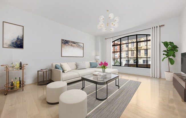 310 W 113 ST