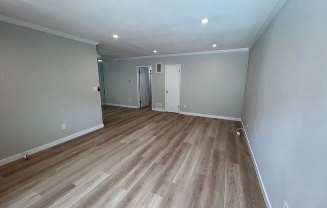 3120 West Riverside Apartments