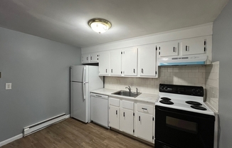 1 bed, 1 bath, 577 sqft, $1,850, Unit B15