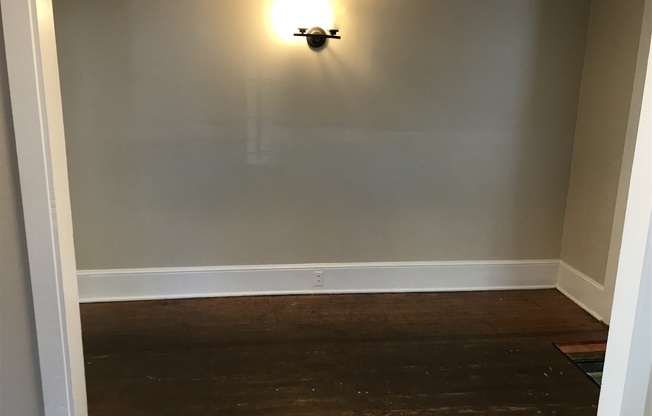 3 beds, 1 bath, $1,850, Unit Downstairs