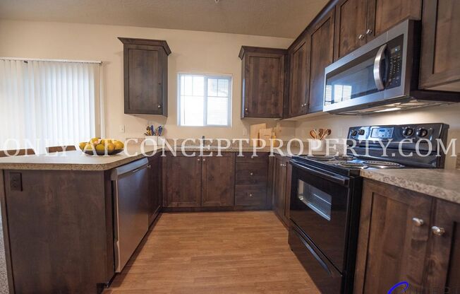 2 beds, 2 baths, 1,077 sqft, $1,499, Unit 223
