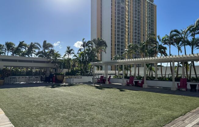 1 bed, 1 bath, $3,200, Unit APARTMENT 1607