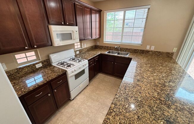 Elegant 3Bed/3Bath Home with Loft in the Providence Community!