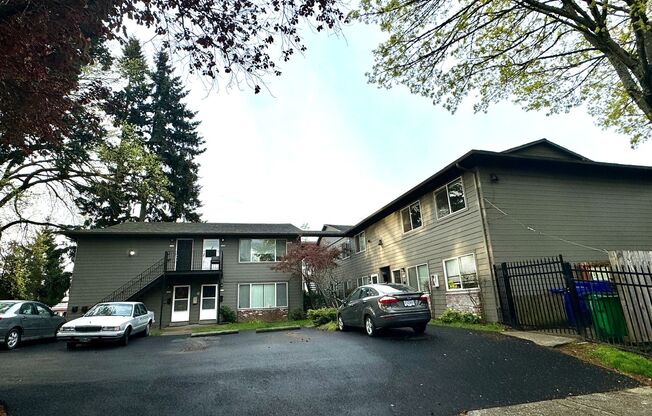 1626-1646 SE Ash St. Portland, OR 97214