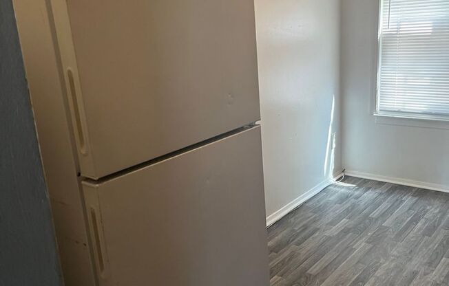 2 beds, 1.5 baths, 1,002 sqft, $1,210, Unit 617