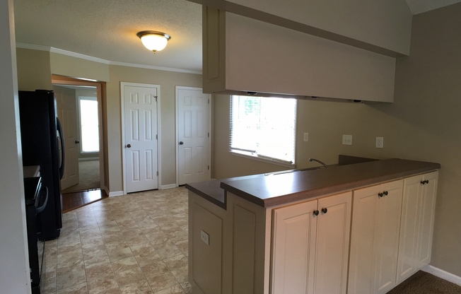 3 beds, 2 baths, $1,800