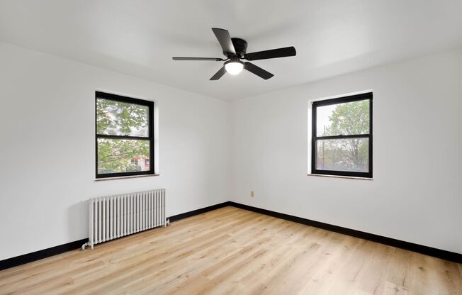2 beds, 1 bath, 800 sqft, $475, Unit 2117 Brownsville Road - B22